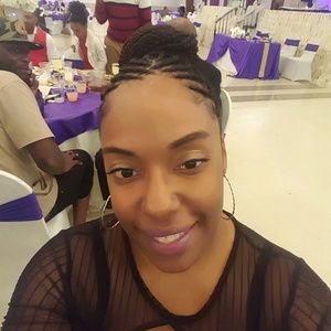 Meet your Posher, Jillian